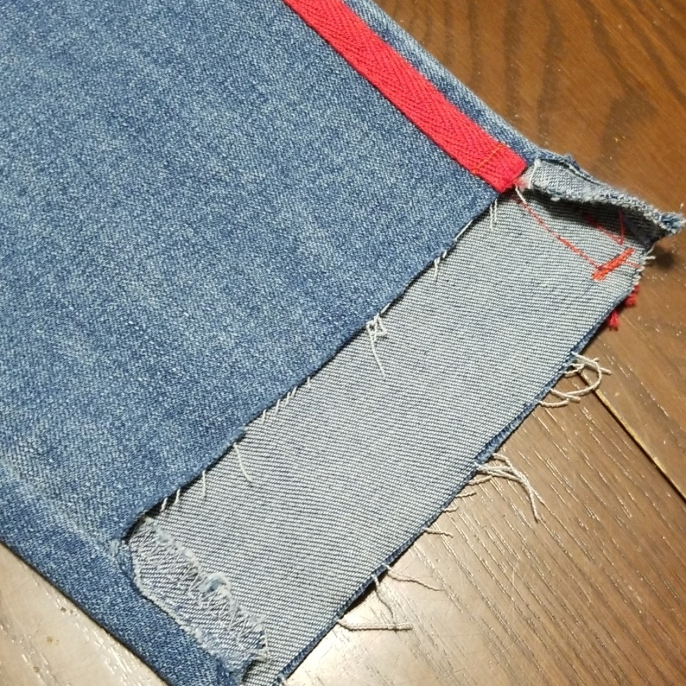 One 5 one red stripe denim cut off Jean G312:5:519 - Picture 2 of 8